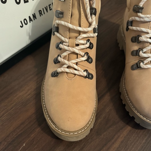 Universal Thread Lace-Up Winter Trail Hiking Boots - Picture 8 of 8